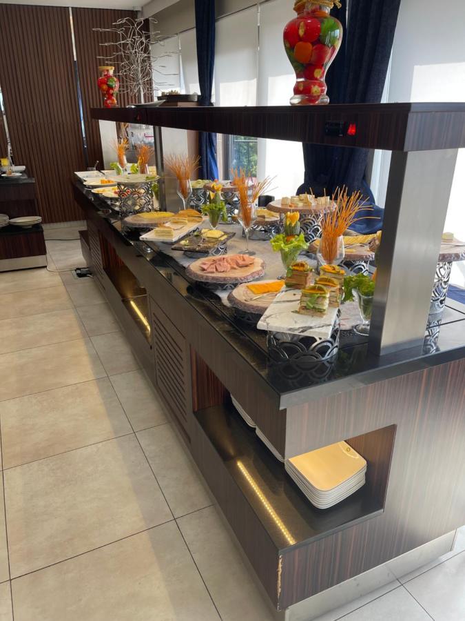 Souare Premium Hotel Konakri Dış mekan fotoğraf
