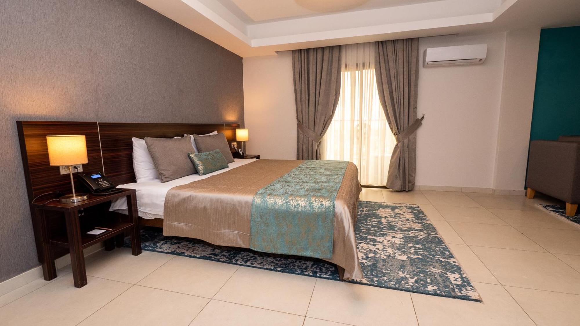 Souare Premium Hotel Konakri Dış mekan fotoğraf